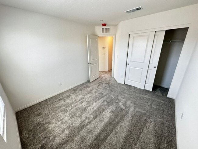Building Photo - Brand New Inspirada Home