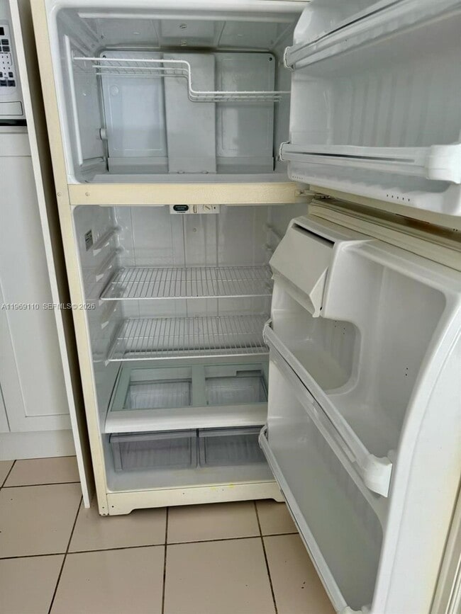 Building Photo - 1240 NE 12th Ave