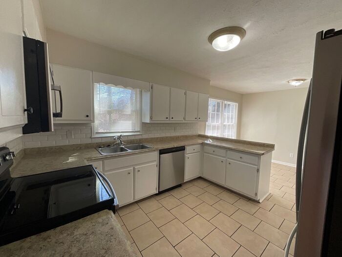 Building Photo - 5007 Fieldgreen Crossing