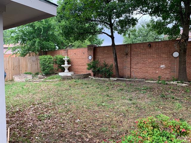 Building Photo - 2805 Hawthorne Ln