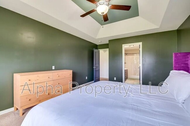 Building Photo - 9 Peggy Ct