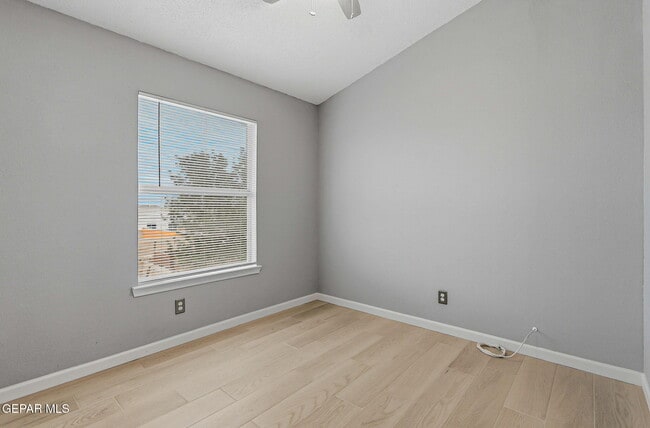 Building Photo - 12325 Tierra Bella Dr