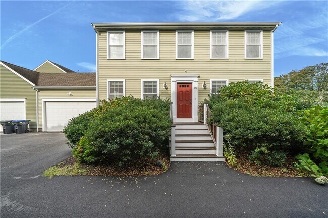 Primary Photo - 20 Vanderbilt Ln