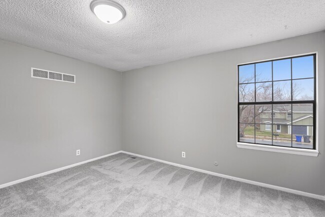 Building Photo - " Renovated 3-Bed, 2.5 Bath in Olathe - Available Now!"  1st month's rent is FREE!*