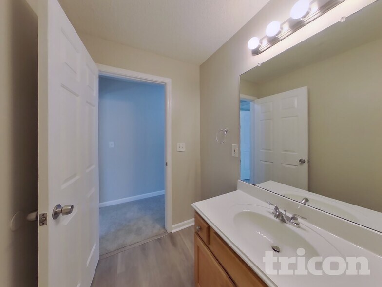 Building Photo - 130 Nowell Dr