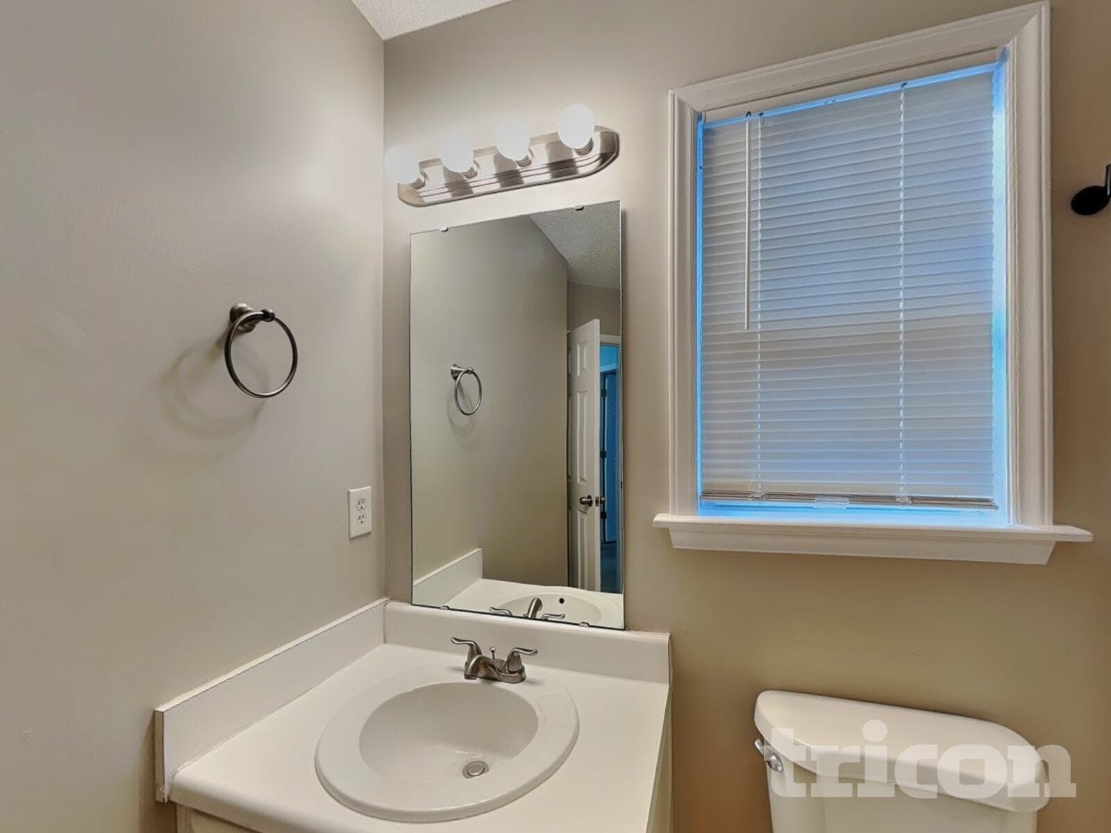 Building Photo - 1240 Bacardi Ct