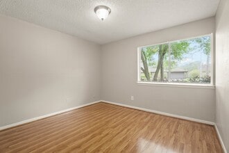 Building Photo - 15911 Mill Point Dr