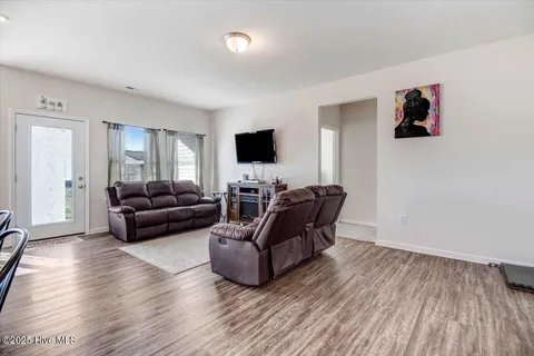 Building Photo - 311 Settlers Pointe Dr