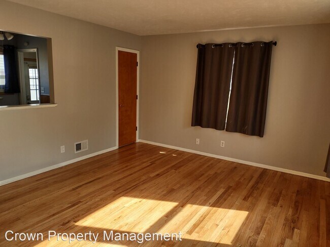 Building Photo - 3 br, 1 bath House - 8902 Westridge Dr