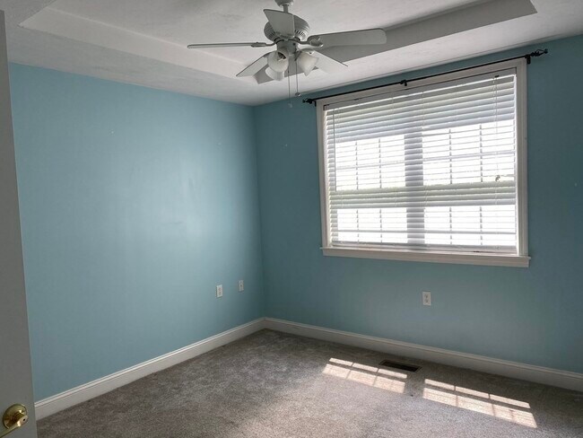 Building Photo - 807 Ledgewood Way