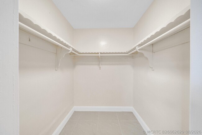 Building Photo - 4921 NW 39th St