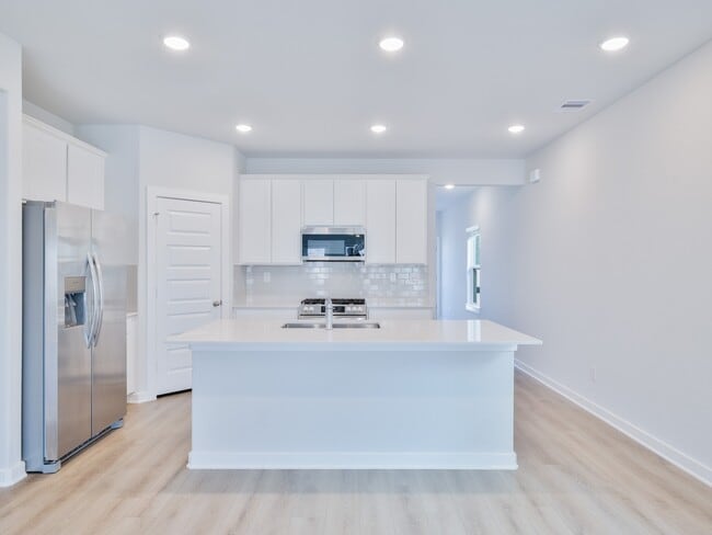 Building Photo - 8583 Blueberry Ash St