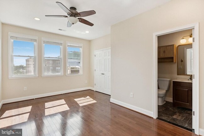 Building Photo - 908 Longfellow St NW