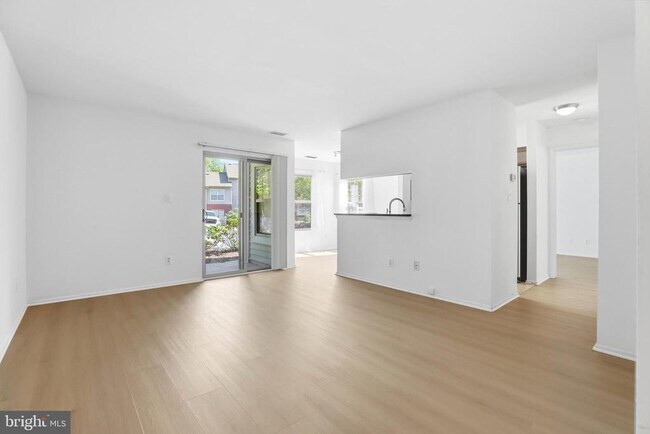 Building Photo - 1783 Jonathan Way