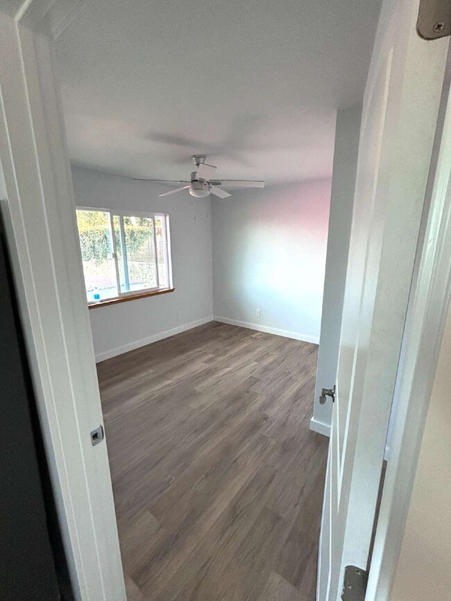 Building Photo - Available Now! 2bd/1ba for rent in Kapaau!