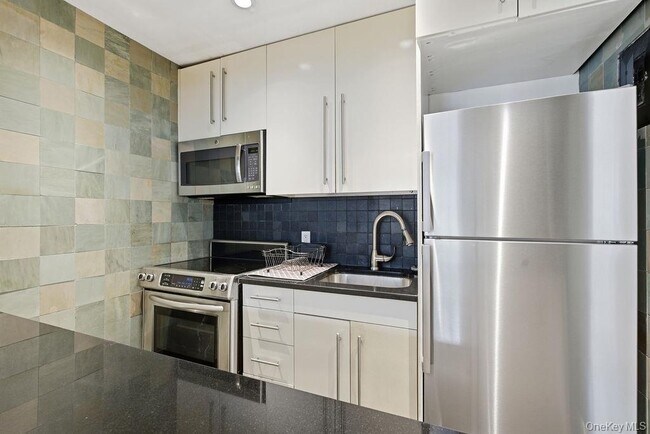 Building Photo - 26 Layton Ave