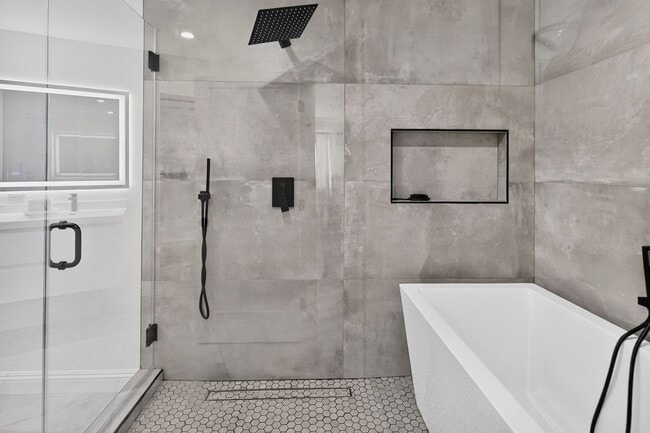 Building Photo - NEWLY RENOVATED SINGLE-STORY HOME LOCATED IN LAS VEGAS