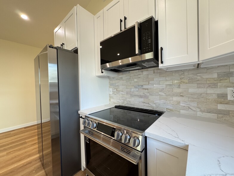 Building Photo - 815 Arden Ave