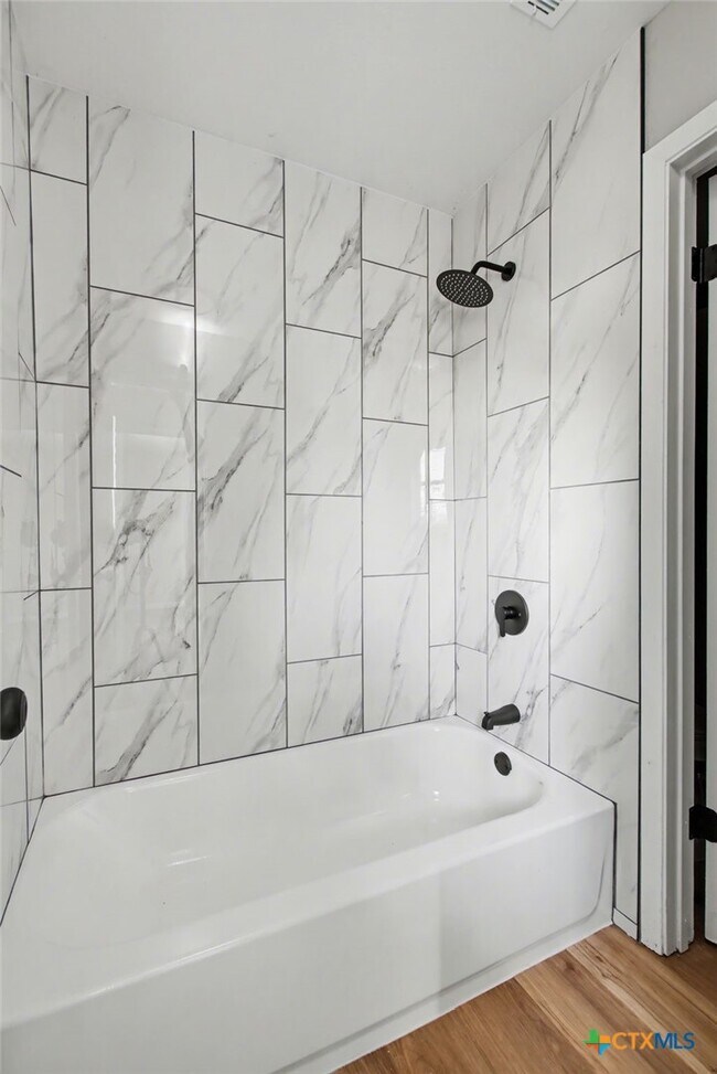 Building Photo - 2701 Cross Timber Dr