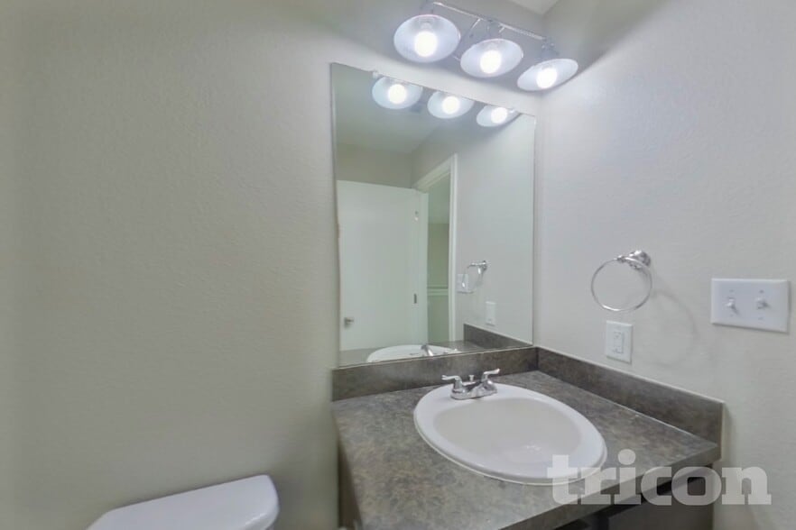 Building Photo - 15102 Verela Dr