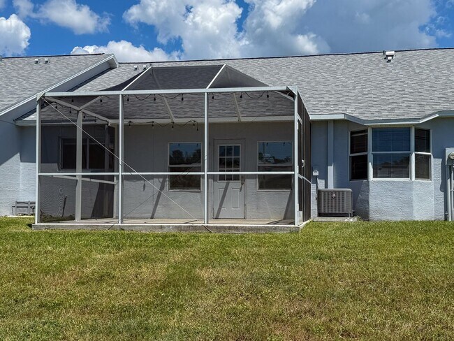 Building Photo - 4217 Avanti Cir