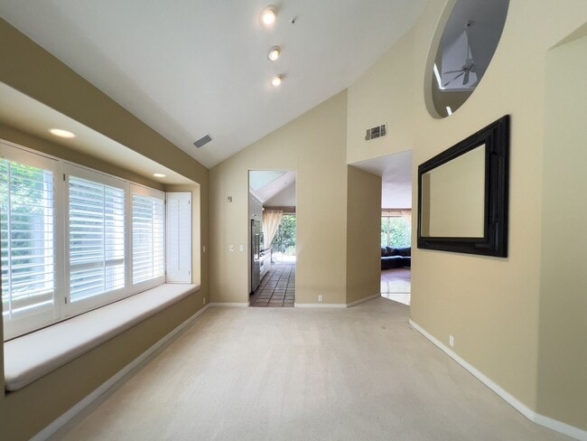 Building Photo - Gorgeous three bedroom North Napa home wit...
