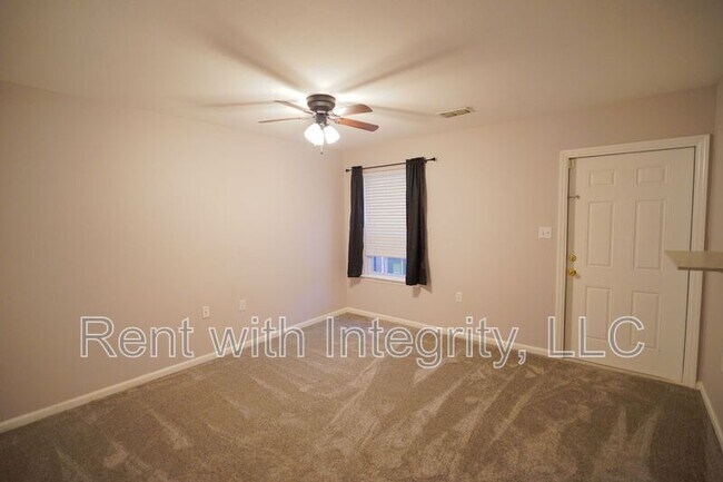 Building Photo - 2740 W Tharpe St