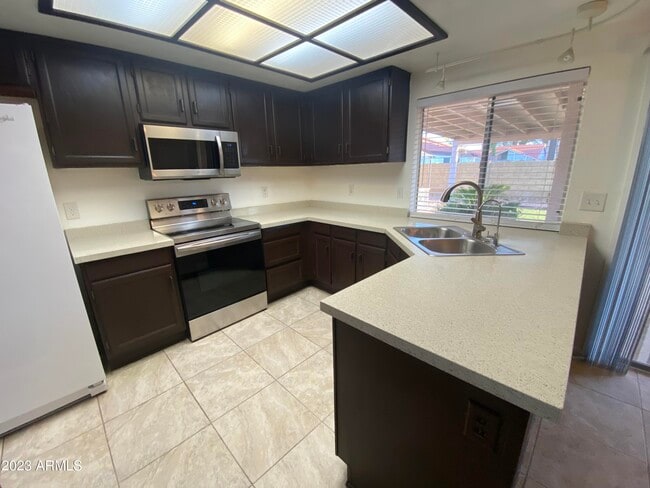 Building Photo - 7815 W Jenan Dr