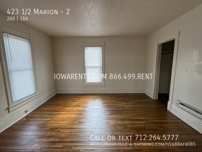 Building Photo - 423 1/2 Marion-2