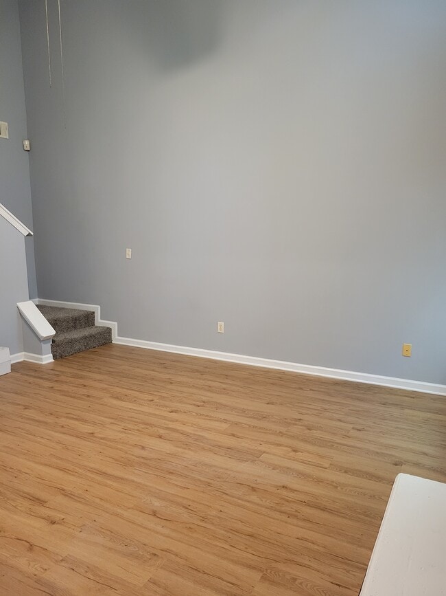Building Photo - 2266 Charleston Pointe SE