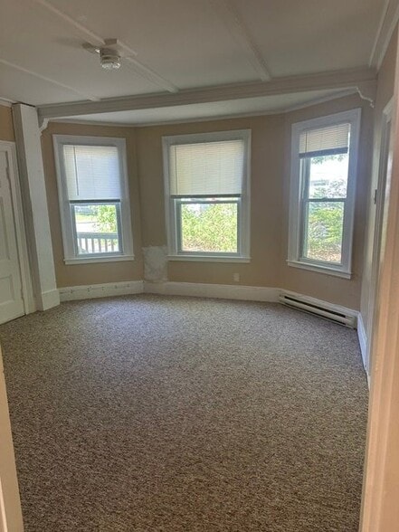 Building Photo - 47 Grove St