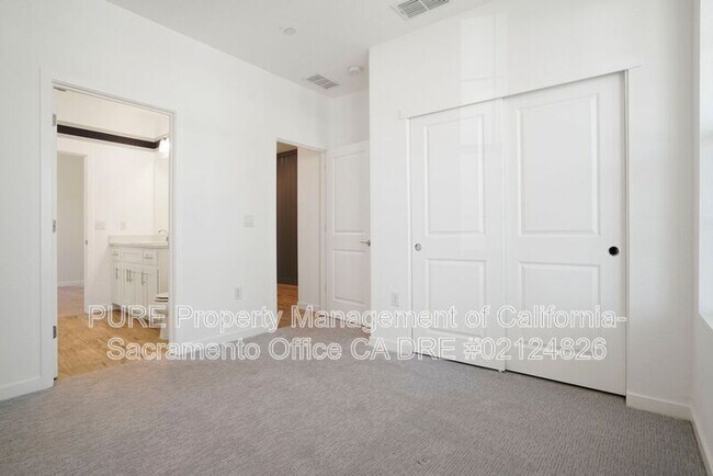 Building Photo - 273 Cask Dr