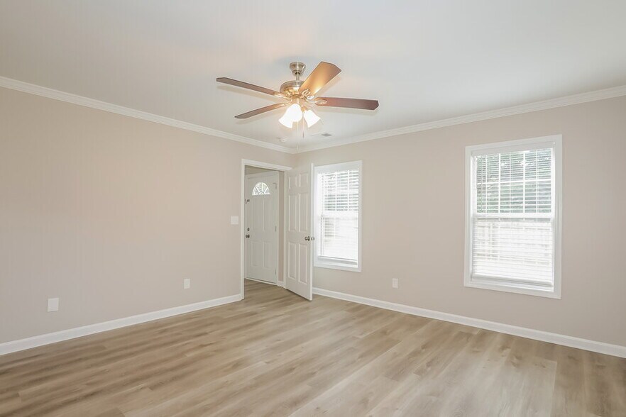 Building Photo - 25 Cindy Cir