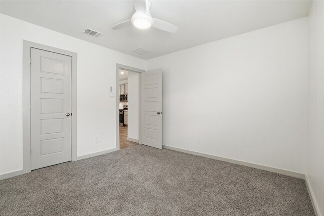 Building Photo - 1022 Curly Angora Ct