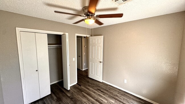 Building Photo - 812 SE 15th St