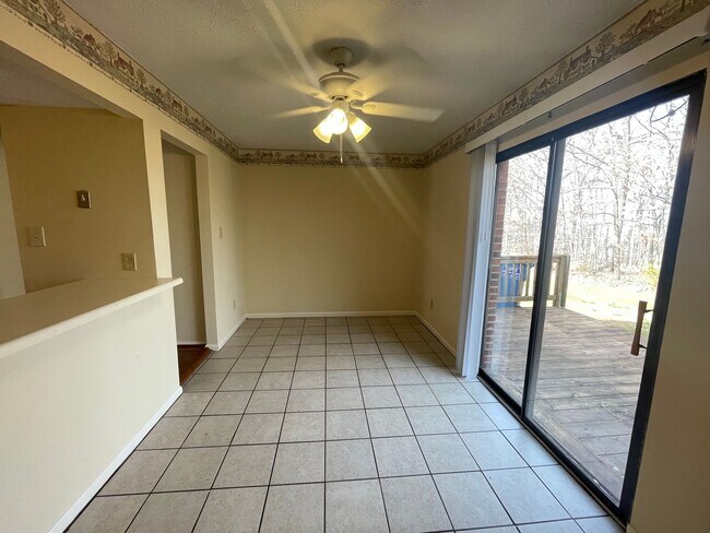 Building Photo - 122 Kitty Hawk Square
