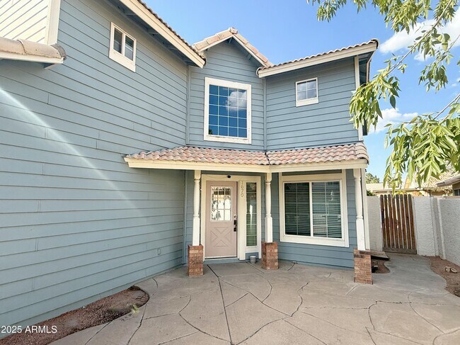 Building Photo - 1670 E Gary Dr