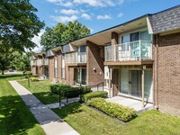 Building Photo - Kensington Manor Apartments