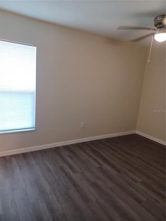 Building Photo - 306 W Primrose Ln
