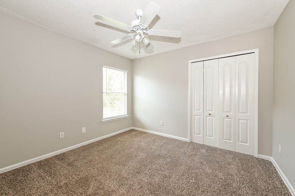 Building Photo - 14027 Crestwick Dr W