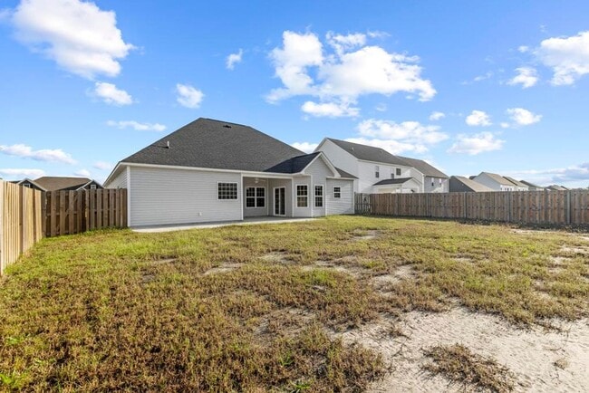 Building Photo - Beautiful home in great neighborhood!