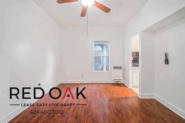 Building Photo - 250 Loma Dr