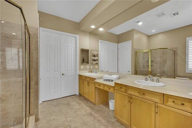 Building Photo - 1004 Golden Age Ct