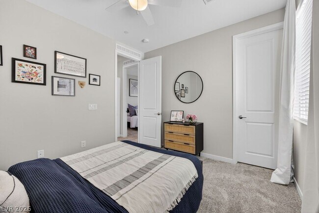 Building Photo - 10662 Carnes Ave