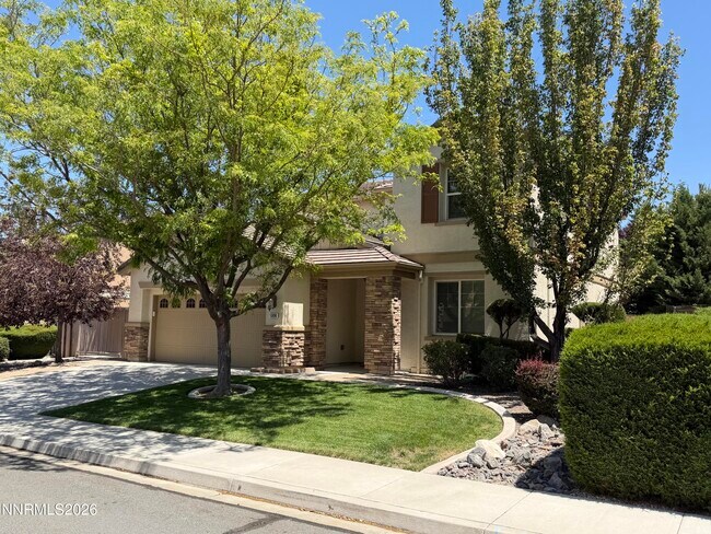 Building Photo - 10890 Oakhaven Dr