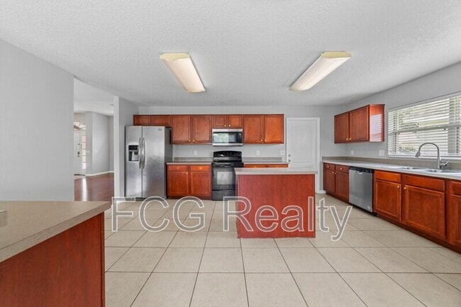 Building Photo - 3028 Sandstone Cir