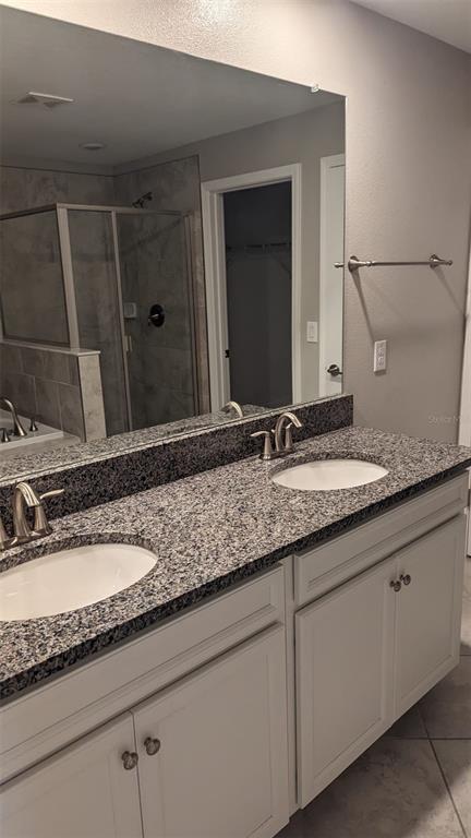 Building Photo - 1384 White Fox Run