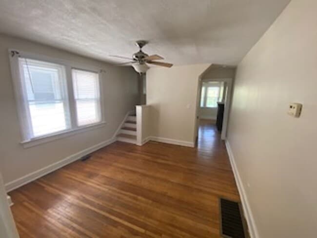 Building Photo - 2535 Deming Ave