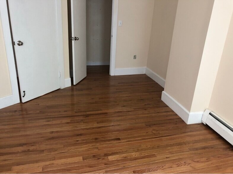 Building Photo - 883 Harrison Ave