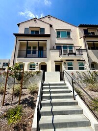 Building Photo - Brand-New Luxury Townhome for Lease in Claremont